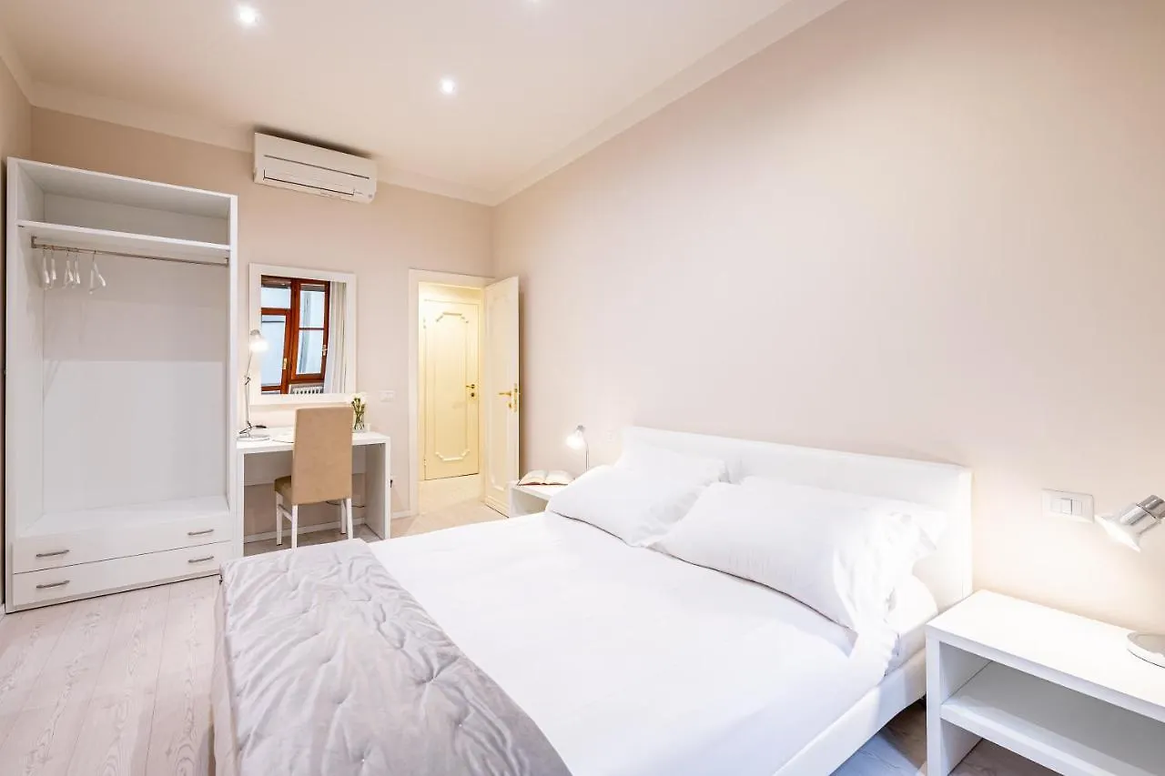 Frame Apartment Firenze